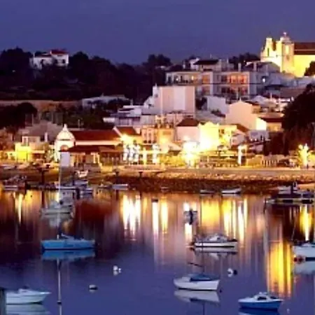 Homem De Ferro Nyaraló Alvor